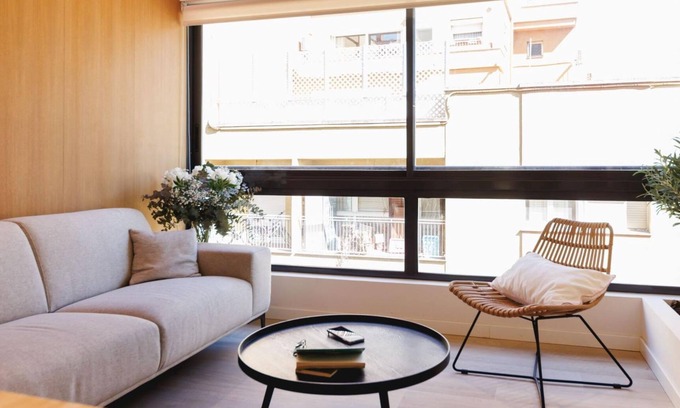 Eixample Apartment | Center - Holiday Apartment Rental in Girona | Bravissimo