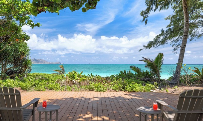 Kailua House | Center of Kailua Bay! Licensed Beach Front Rental #1990/NUC-1774,1775