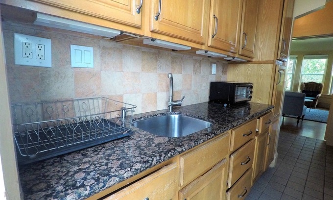 Western Addition Apartment | Center Of The Action