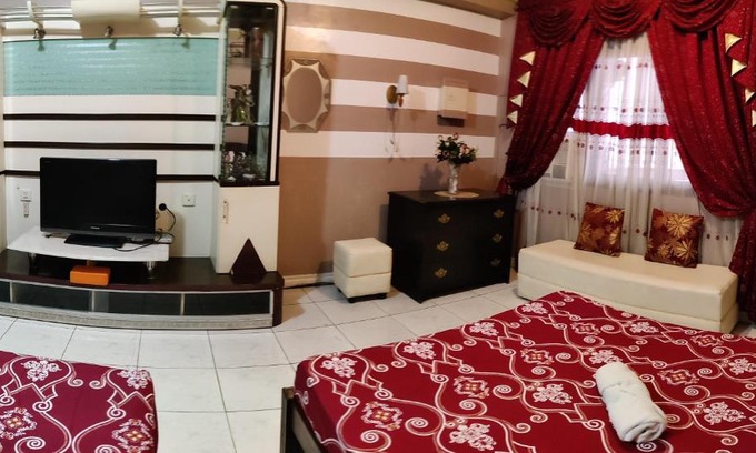Barangay Poblacion Hotel | Center Parkway Pension House