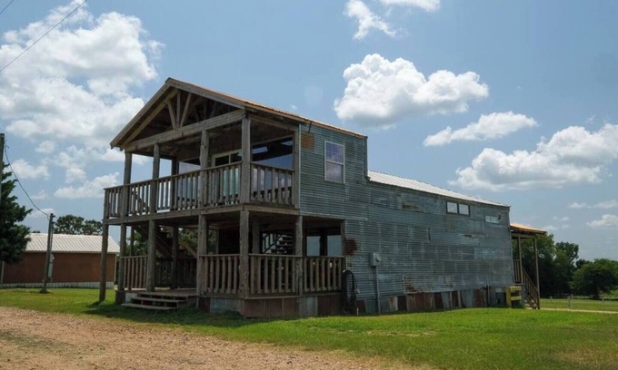 Minden House | Center Stage @ Yellow Rose Canyon