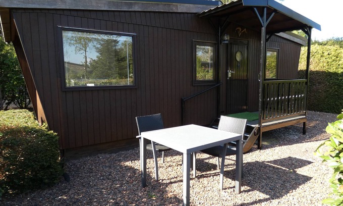 Marum Ski Chalet | Centraal gelegen op de grens van Friesland,Groningen,Drenthe direct tegen bos.