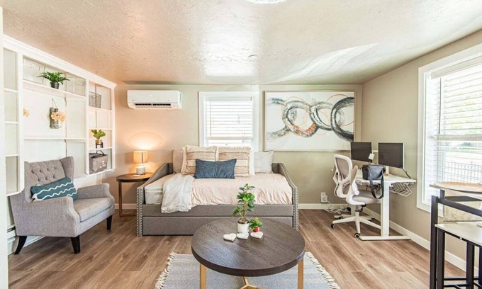 Taylorsville House | Central 1-BR Near Airport: All-Season Getaway!