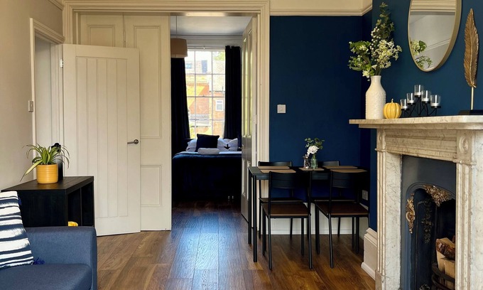 Leamington Spa Apartment | Central 2bed En-suite Apartment with Free Parking Leamington Spa