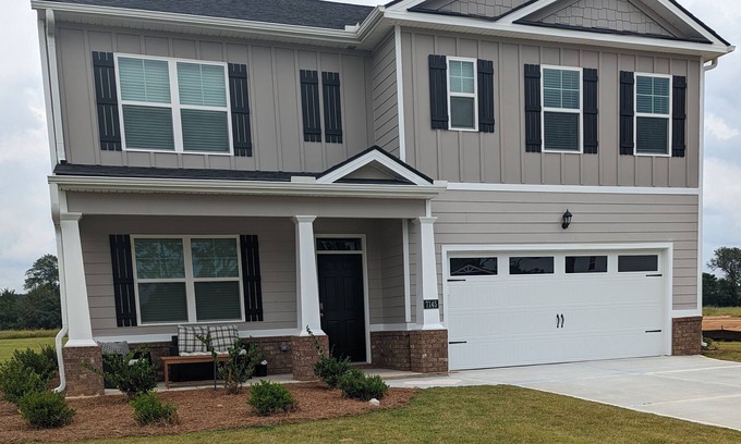 Aiken House | Central 5 bedroom Aiken house, family friendly!