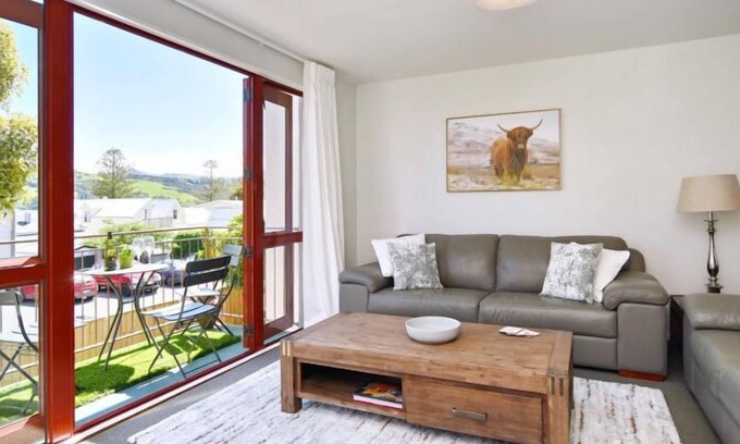 Akaroa House | Central Akaroa Retreat - Balcony & Parking -Tumeke Akaroa