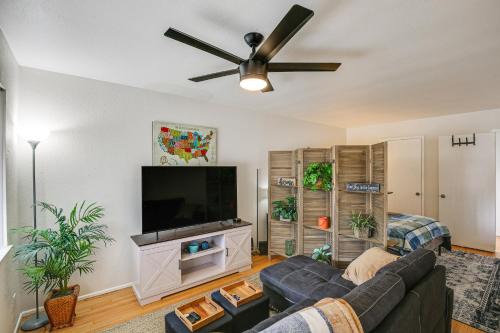 Harbor Apartment | Central and Executive-Style Oasis in Long Beach!