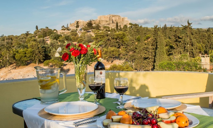 Thissio Apartment | Central Apartment with Acropolis View