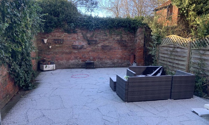 Beverley House | Central Beverley 4-bedroom Townhouse
