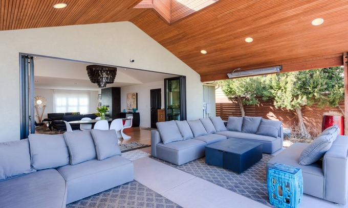 Panorama Heights House | Central Boulder/Outdoor "Living Room" w/mountain views/walk downtown