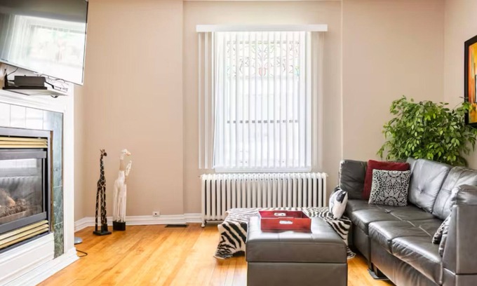 Old Ottawa East Apartment | Central Canal Spacious 1 bedroom with private entry and private parking