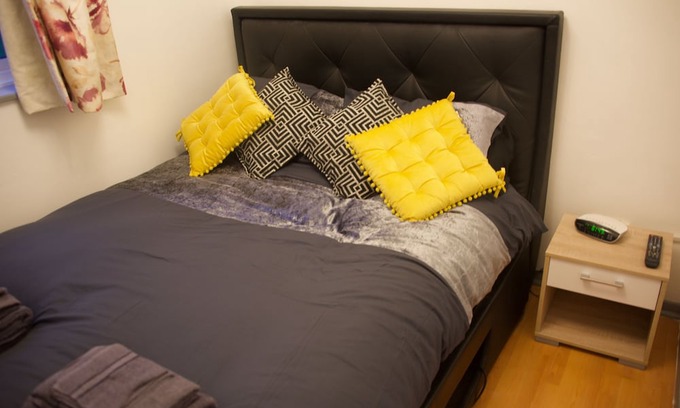 Canterbury Hotel | Central Canterbury Apartment