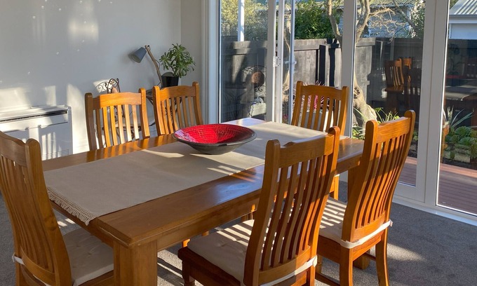 Cashmere Villa | Central Cashmere Location 2 Bedrooms, Large Lounge