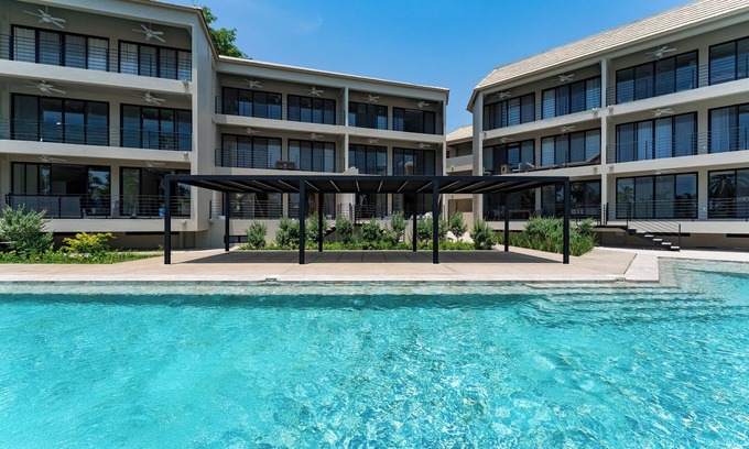 Crucecita Condo | Central Chahué Condo – Walk to Beach, Restaurants, Wine Shops & More