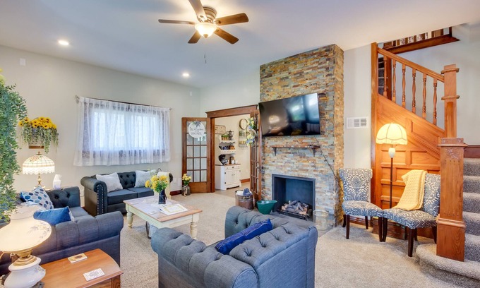 Chanute House | Central Chanute Historic Home w/Porch!