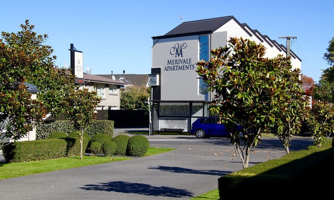 Merivale House | Central City Apartment - ideal for couples & families