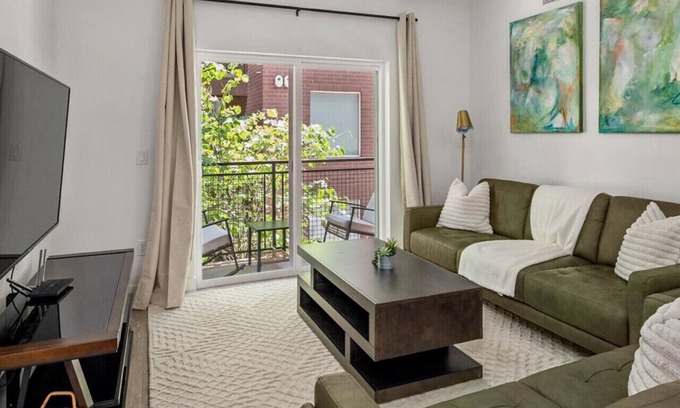 Downtown Salt Lake City Apartment | Central City Luxury-2BR/2BA Pool/Htub/Gym/Parking