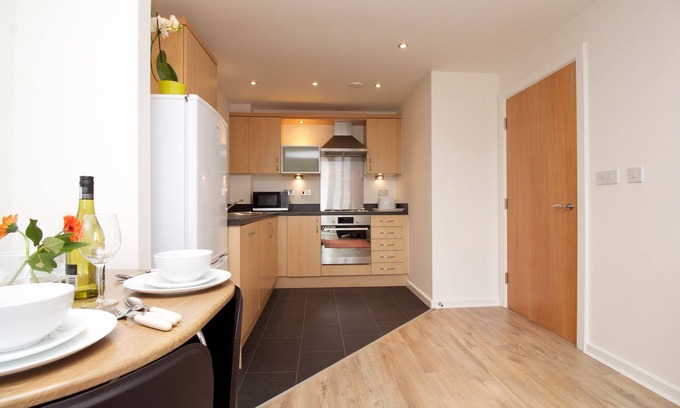 Chester Apartment | Central, Clean, Parking and Balcony
