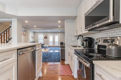 Columbia Heights House | Central Convenient Home with Free Parking #DCottage