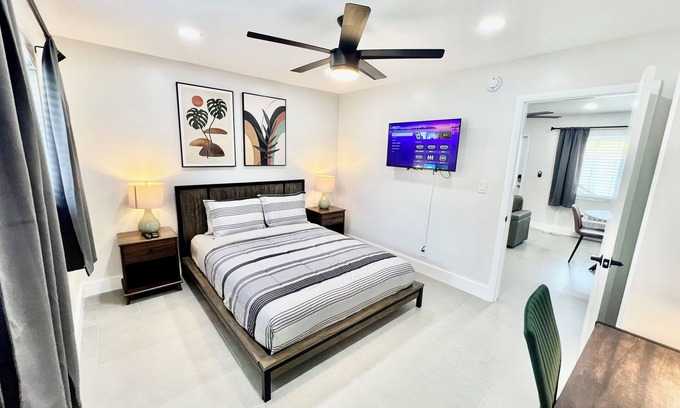 Lake Ridge Apartment | Central, Cute & Cosy 1Br 1Bath Apt in Lake Ridge