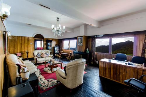 Darjeeling House | Central Gleneagles Heritage Resort Former Bungalow of Ex-TATA Chairman Russi Mody The Mall Road Darjeeling