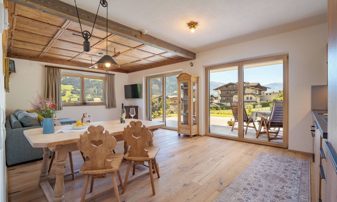 Fuegen Condo | Central holiday apartment with garden & sauna in Fügen, Zillertal