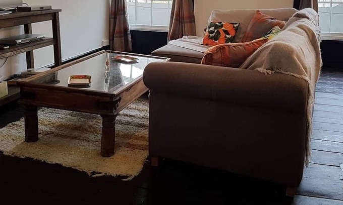 Llanfyllin Apartment | Central holiday let for up to 6 guests in the beautiful Welsh countryside.
