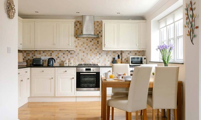 Chysauster House | Central Home Near The Sea and Town with 2 Bedrooms