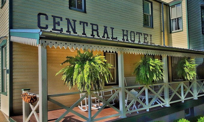 Treloar Bed & Breakfast | Central Hotel