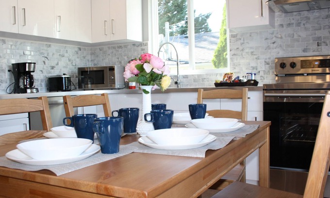 Promontory House | Central House