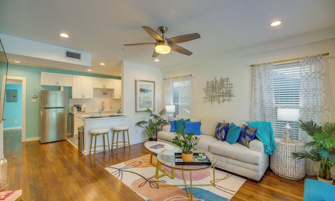 Montrose Apartment | Central Houston Apartment w/Furnished Patio!