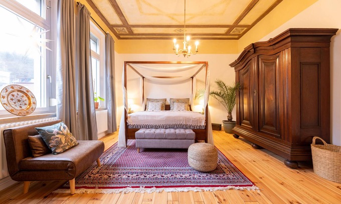 Coburg Apartment | Central in Coburg: Exclusive city apartment - ideal for groups