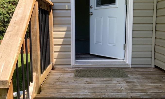 Stratford Apartment | Central island location minutes to Charlottetown