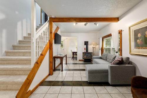 Central Lake House | Central Lake Cozy Retreat AC Boat Launch Fire Pit
