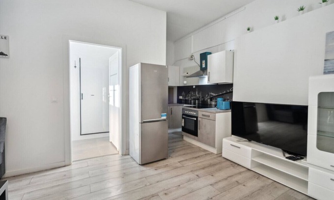 Rummelsburg Apartment | Central Lichtenberger Apartment for 6 People