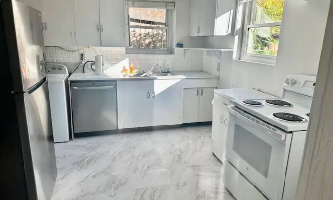 West University House | Central located newly renovated duplex house,3 bd 1 bath whole downstairs unit