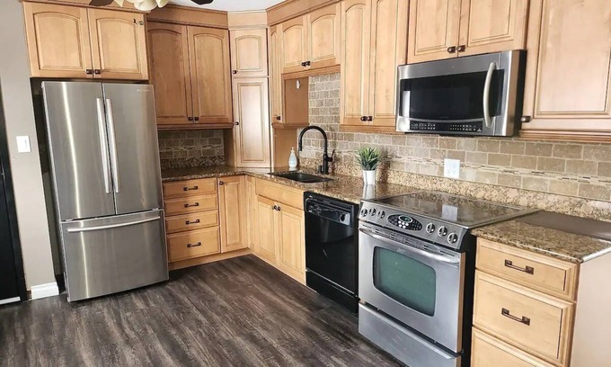 Algoma District House | Central Location- Modern Main level 3BRD Home