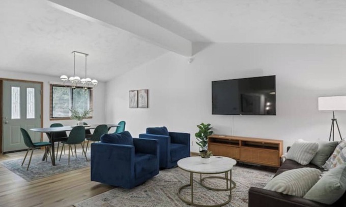 West Omaha House | Central Location+ 2 living spaces+ covered patio!
