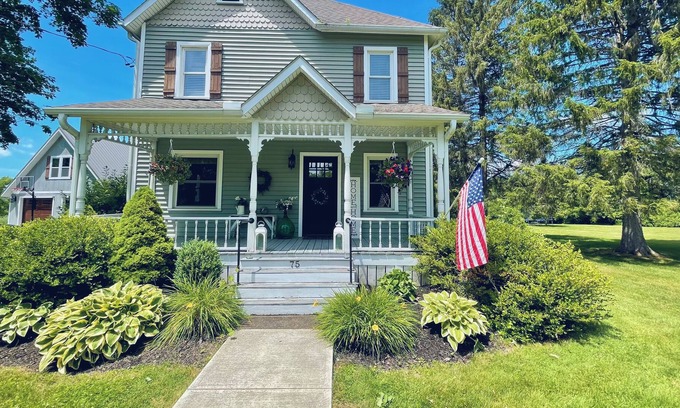 Elmira House | Central Location - HOT TUB, close to lakes, wineries, Corning, Watkins Glen