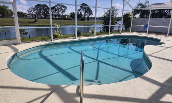 Indian Wells House | Central Location Lakeview Pool Villa near Disney