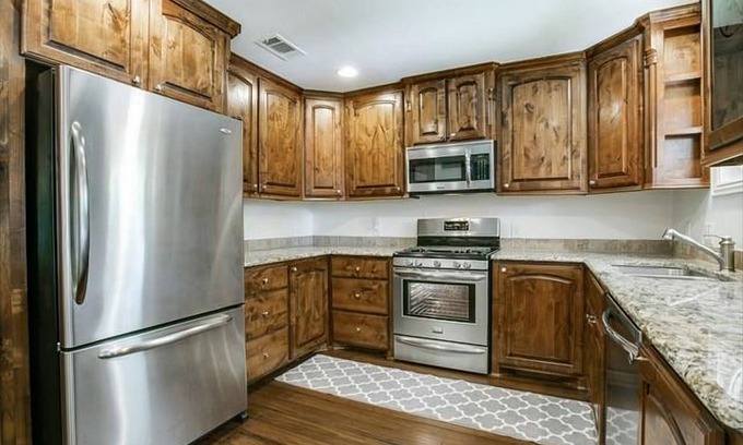 Southlake House | Central Location, Relocation, Insurance