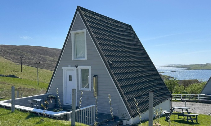 Whiteness House | Central Location + Stunning Views