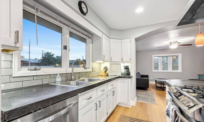 Pleasant View House | Central location