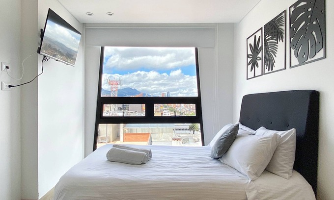 Chapinero Apartment | Central Loft near Movistar Arena