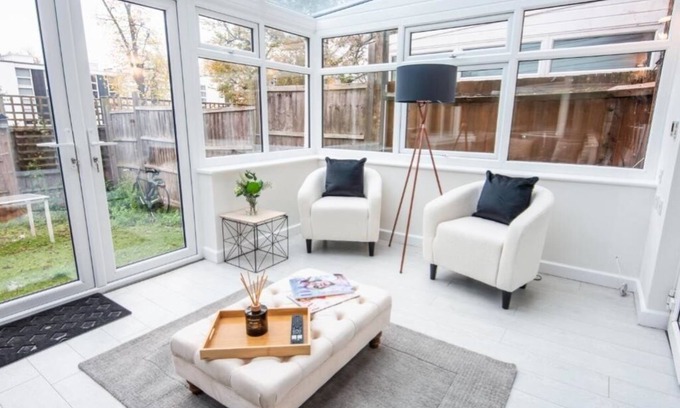 Swiss Cottage House | Central London House 10 mins Walk To Regents Park