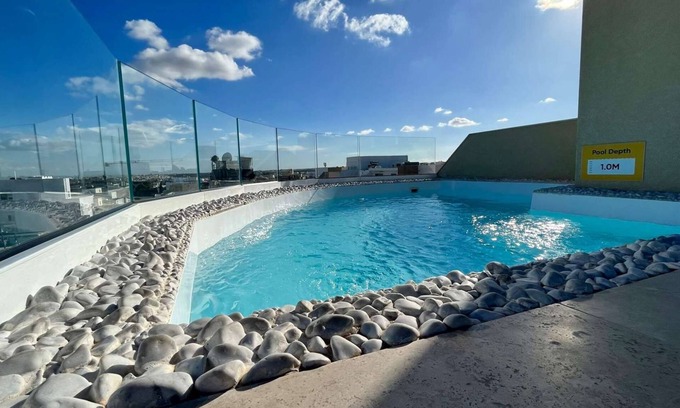 San Gwann Apartment | ★ Central LUX Apartment ★ w/POOL & 10m² terrace ➞