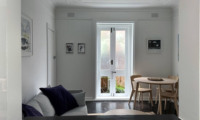 Manly Apartment | Central Manly apmt with level access - 2 mins walk to Wharf