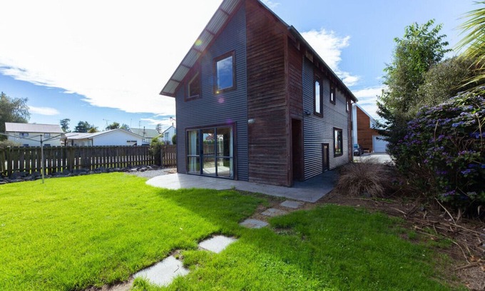 Methven House | Central Methven Chalet, 3 Bedroom, Family Friendly