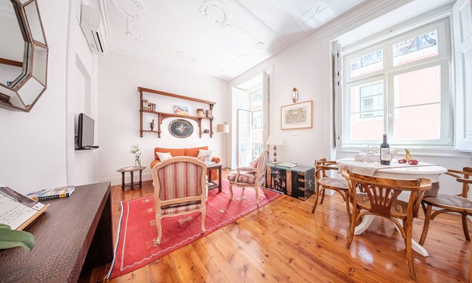 Baixa Apartment | Central Modern Classic Apartment in Baixa 107