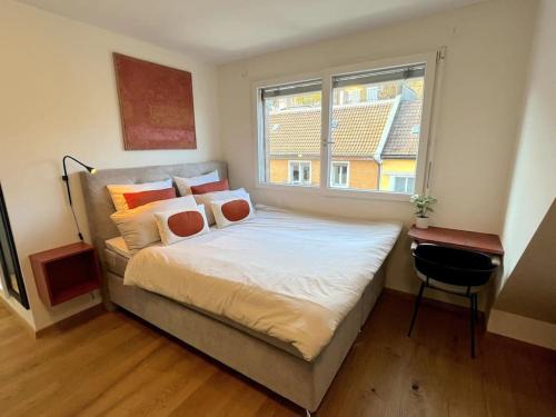 Alt-Wiedikon Apartment | Central & modern penthouse-studio with balcony & air-condition